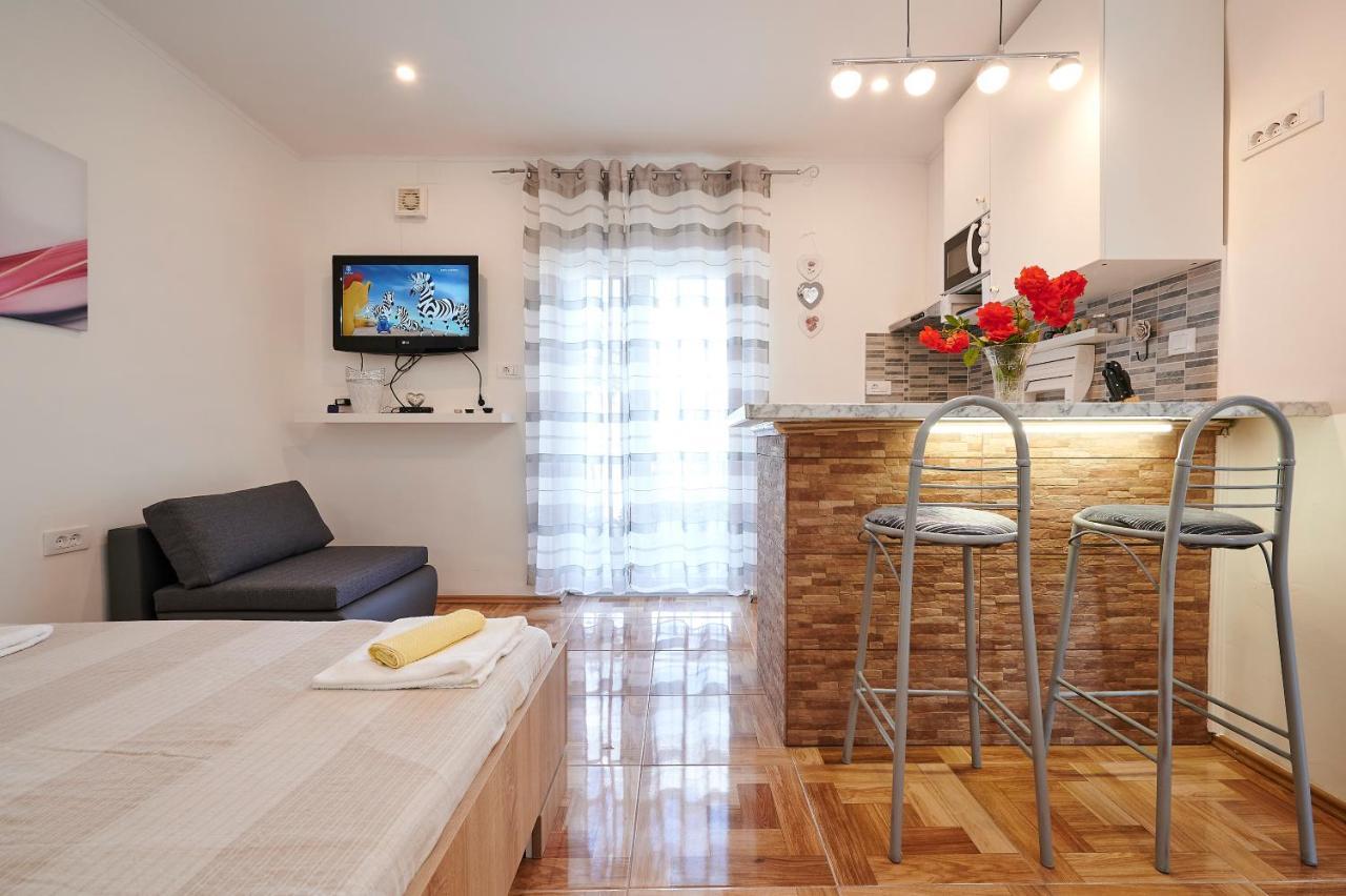 Apartments Lucija Trogir Exterior foto