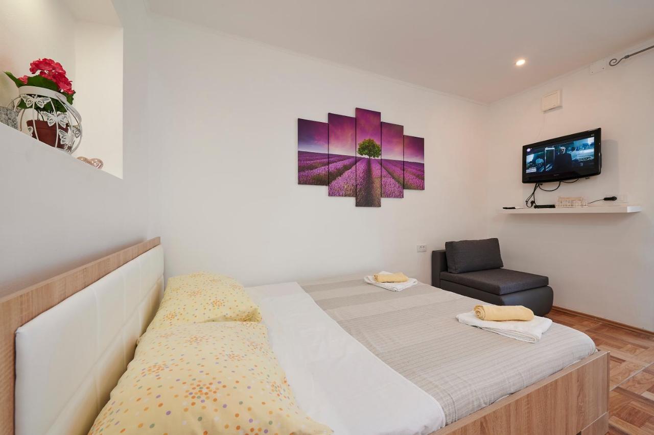 Apartments Lucija Trogir Exterior foto