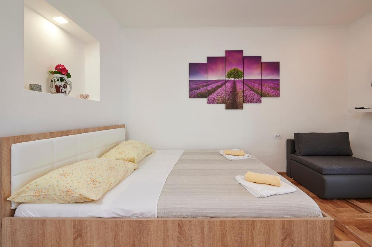 Apartments Lucija Trogir Exterior foto