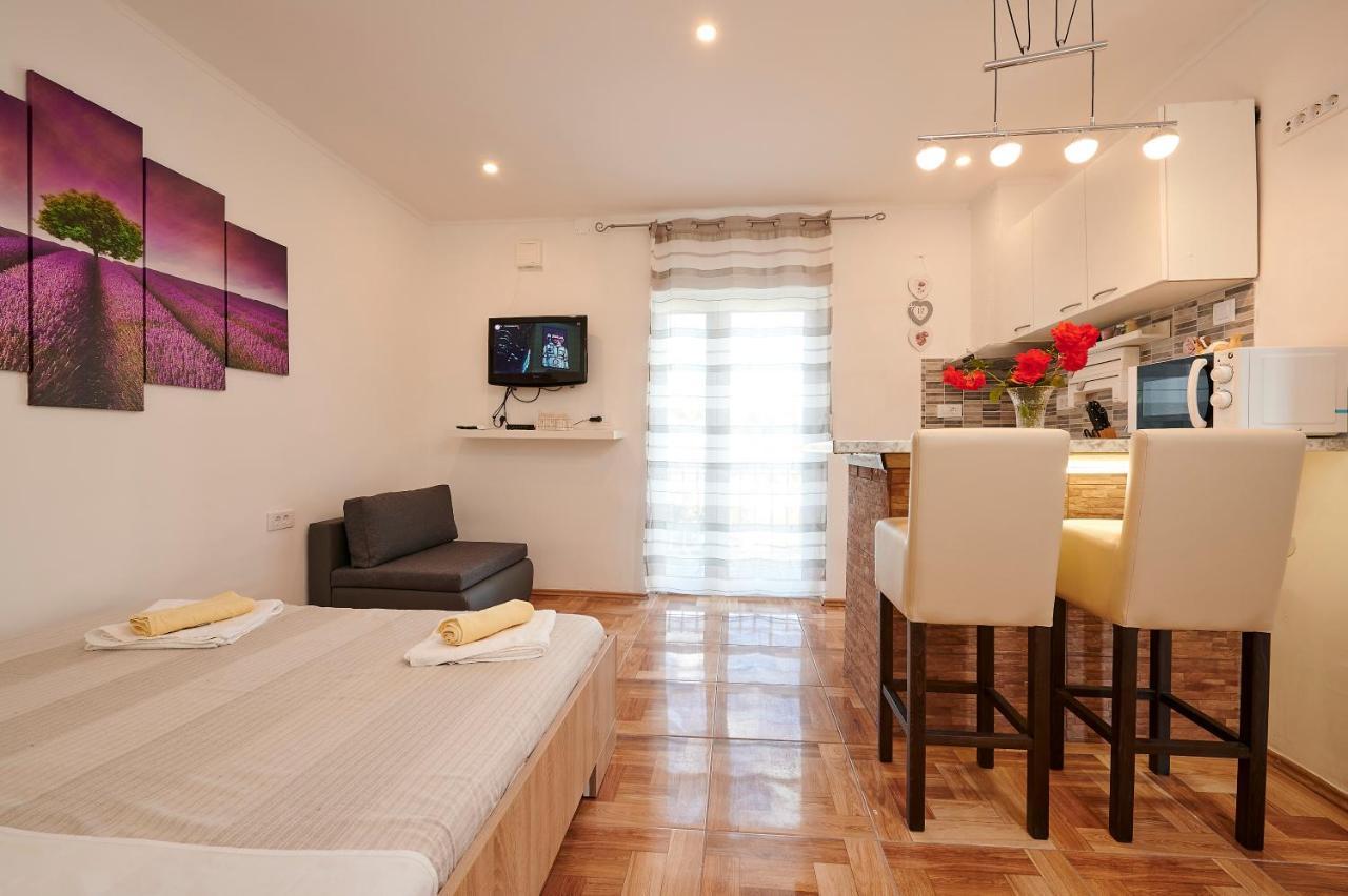 Apartments Lucija Trogir Exterior foto