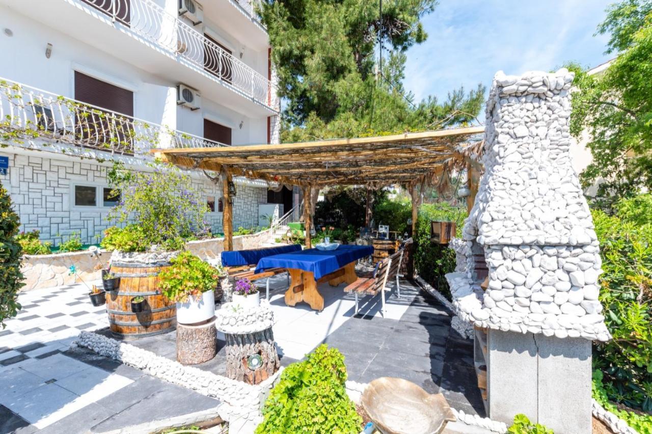 Apartments Lucija Trogir Exterior foto