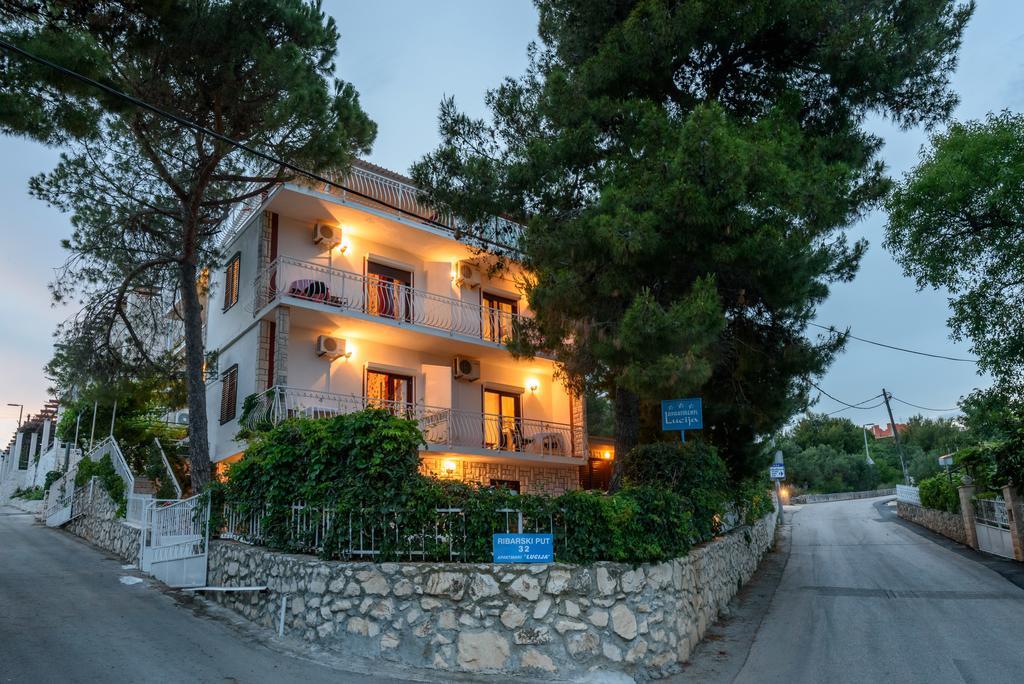 Apartments Lucija Trogir Exterior foto